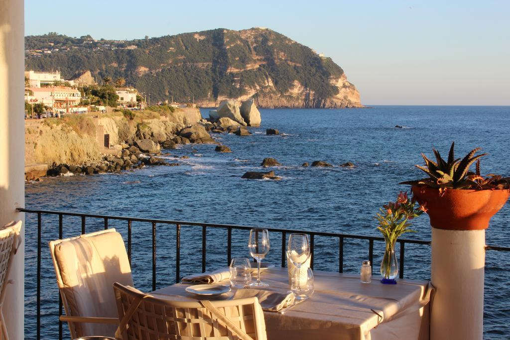 翁贝托阿迈尔酒店 Forio di Ischia 客房 照片