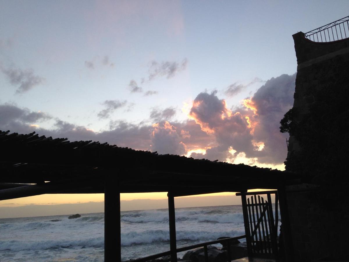 翁贝托阿迈尔酒店 Forio di Ischia 外观 照片