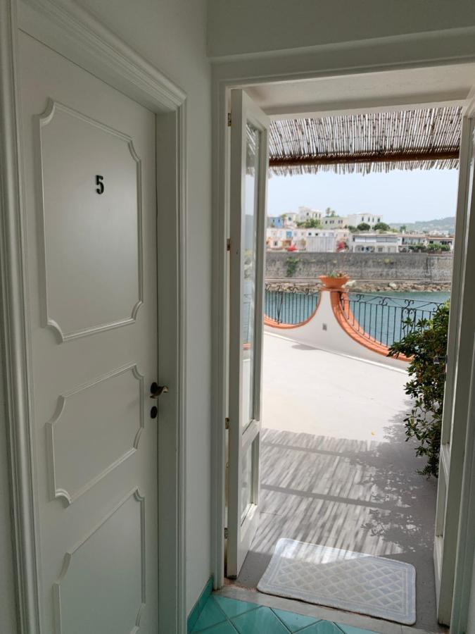 翁贝托阿迈尔酒店 Forio di Ischia 外观 照片