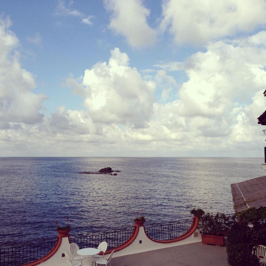 翁贝托阿迈尔酒店 Forio di Ischia 外观 照片