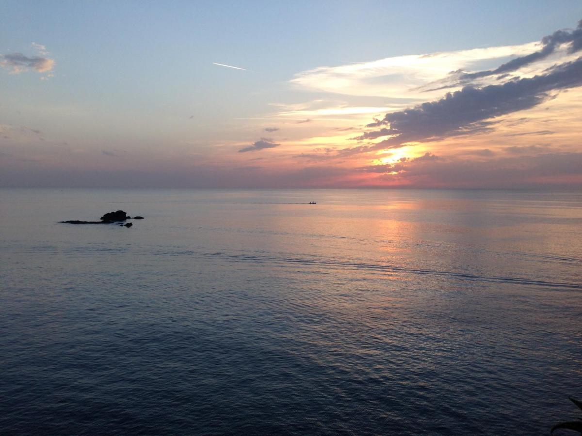翁贝托阿迈尔酒店 Forio di Ischia 外观 照片
